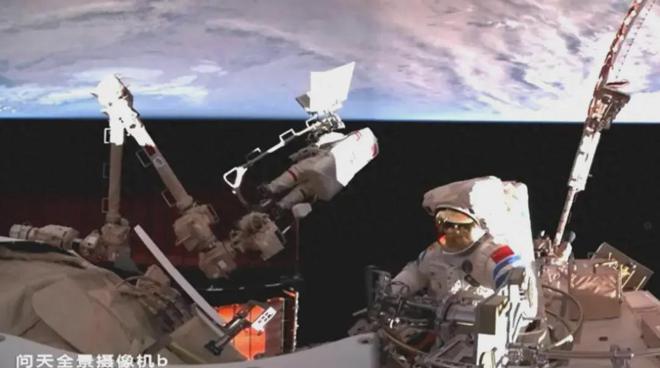 中國隱藏實(shí)力？美媒：神十九乘組首次出艙9小時(shí)6分領(lǐng)先NASA(圖1)