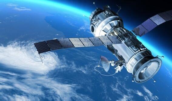 2025年衛(wèi)星通信：破局、融合與消費級“新藍?！盻通信世界網(wǎng)(圖1)